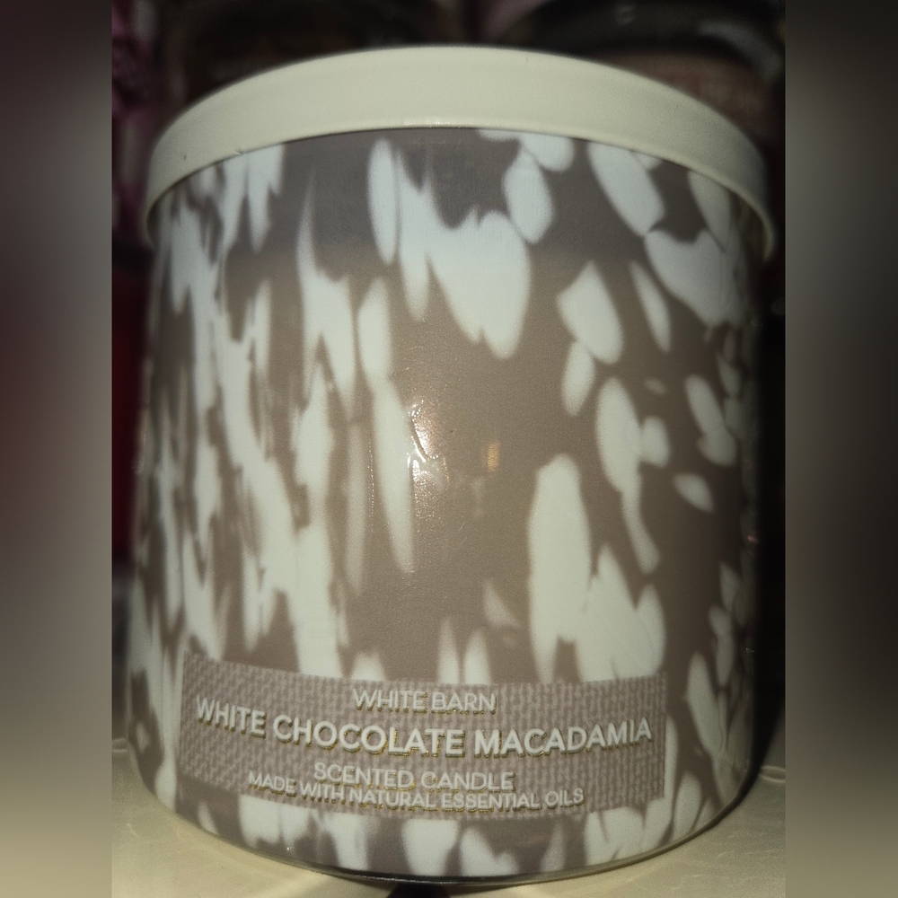 White Chocolate Macadamia 3-wick candle